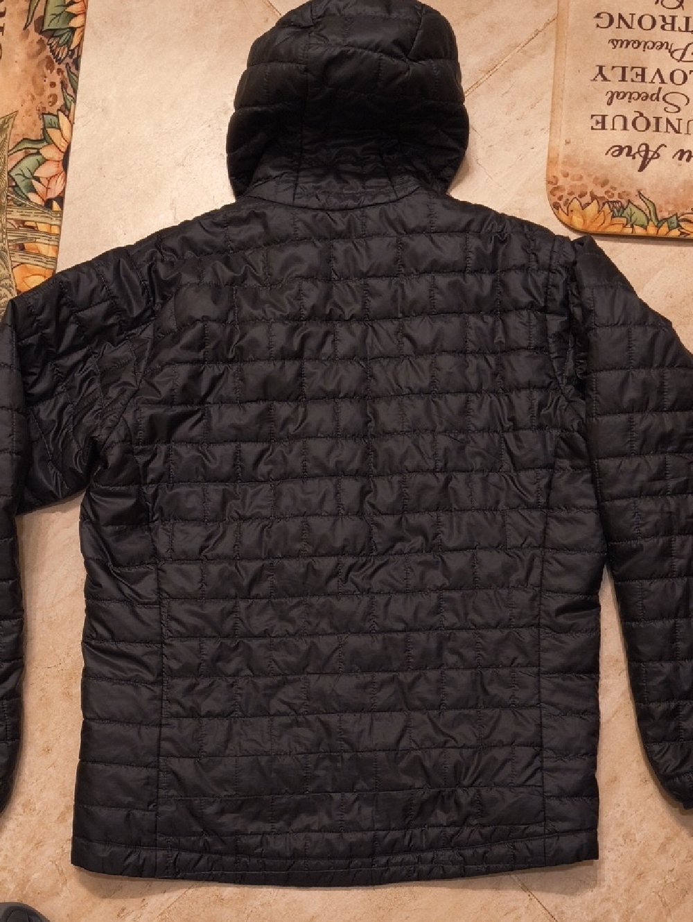 Patagonia Nano Puff Hoody (L) - Picture 8 of 10